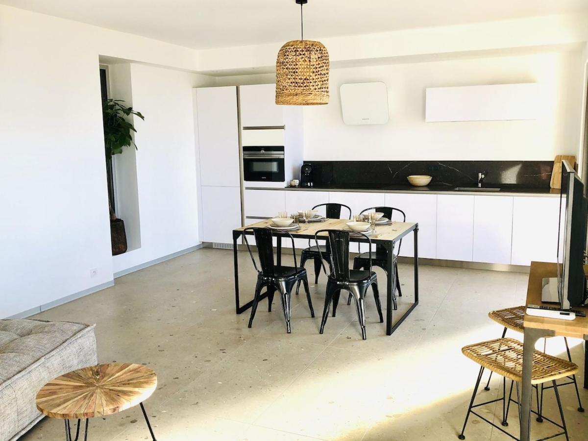 Appartement T3 Lumineux Traversant Totalement Neuf En Face De La Plage Front De Mer Vue Sur Les Iles Vue Mer Panoramique Assuree Residence De La Plage Centre Ville Du Lavandou 3Eme Etage Avec Ascenseur Appartement T3 Le Lavandou Extérieur photo